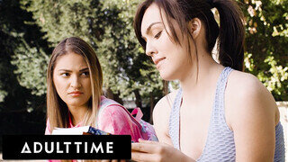 ADULT TIME - Fősulis Freya Parker beleszeret félénk lesbi tanítójába, Gizelle Blancóba