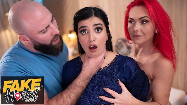 Szégyenlős pakisztáni csajszi felébred szexuálisan egy édeshármasban perverz brit párral