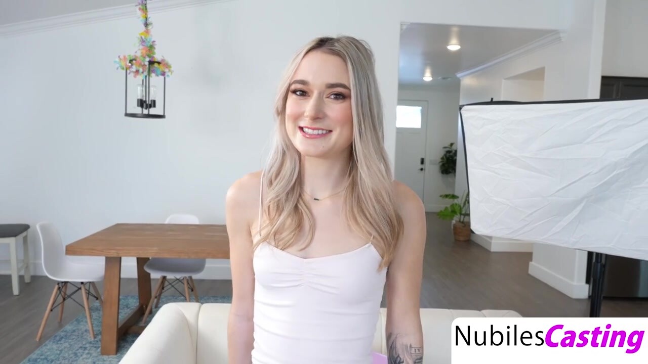 Világos Szőke csábítónő Thea Summers megmutatja kéjhölgy oldalát Rissa May-jel – s9:e2