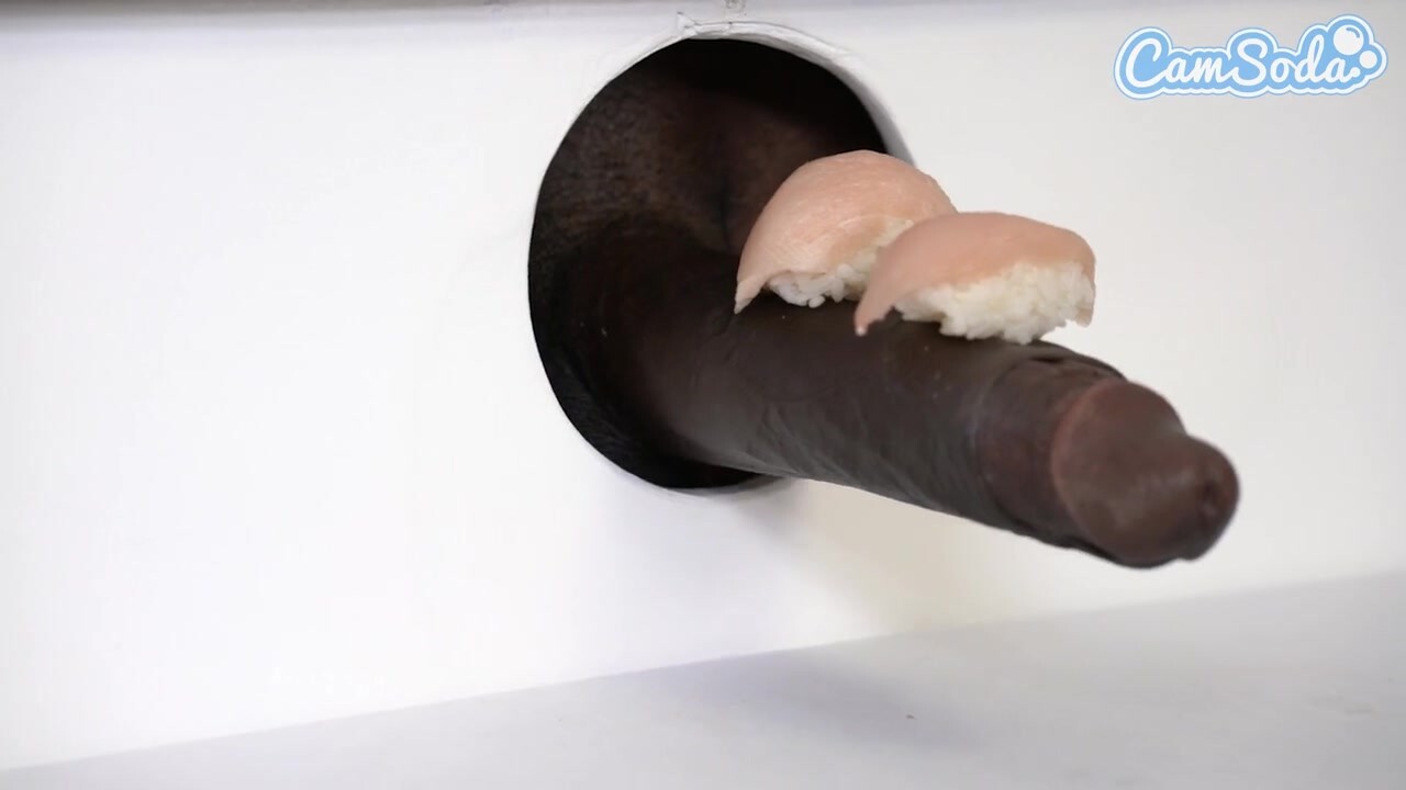 Gigászi cickós lezbi milf-ek sushi glory hole kalandja bbc szopással és cuki ázsiai tinitel