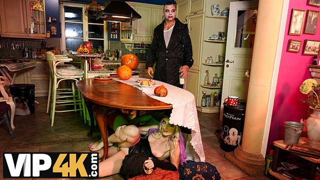 Cseh öreg cosplay csábítás non-pg party hangulatban