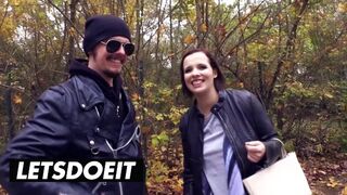 Gigantikus kannás barna hajú német kisasszony felvétel a termetes kombiban vad baszásra