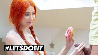 Gisha Forza termetes keblű vörös bombe egy fánkot érő könyörtelen dugásért