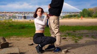 Nyilvános közösülés vlog: mélytorok és váratlan vagina telelövés