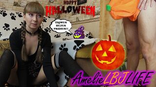 Pici boszorkány megidézi a gigászi pöcst és keményen megbasszák, hogy beleélvezzen a puncijába - halloween 2020