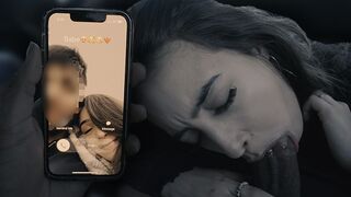 Fiatal kis csaj megcsalja a pasiját és cumizza a nagy brét