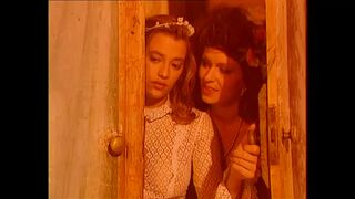 Termetes cickós csajok könyörtelenül cidázzák és lovagolják a vastag farkakat retro válogatásban