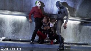Izgalmas édeshármas kaland a Suicide Squad világában Wicked módra Charles Dera és Kleio Valentien főszereplésével